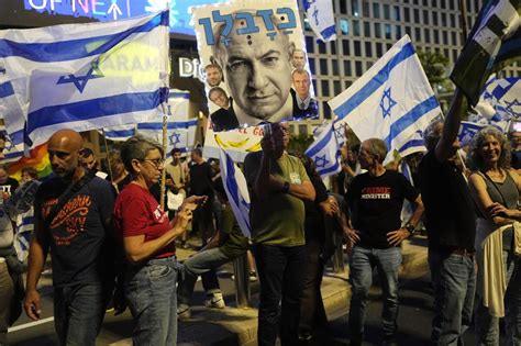 Mass protests against Israeli government’s plans to change legal system enter 21st week